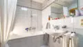 Bad mit Badewanne