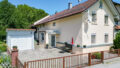 Eingang und Garage Nebenhaus