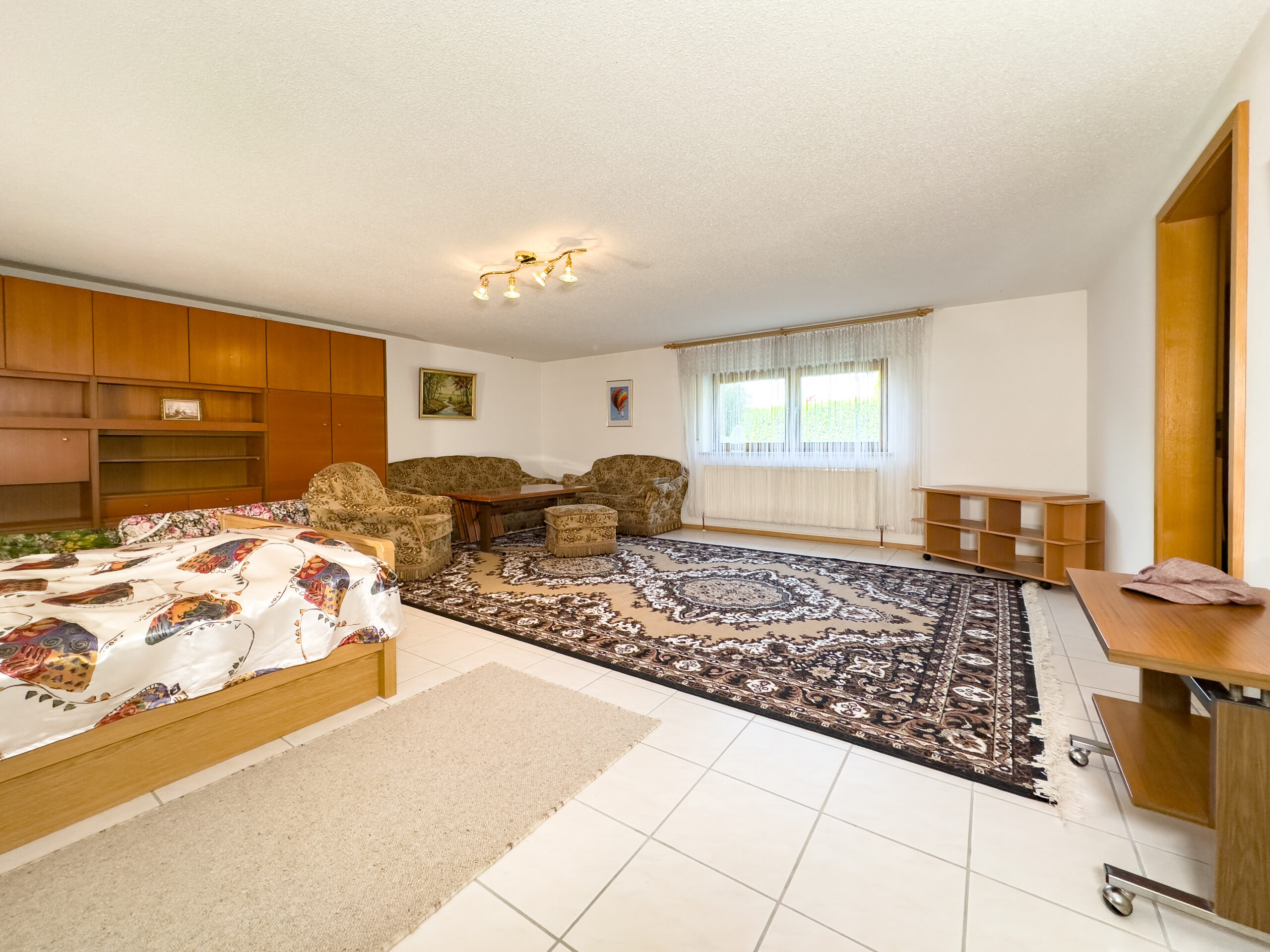 Wohn-/Schlafraum im UG