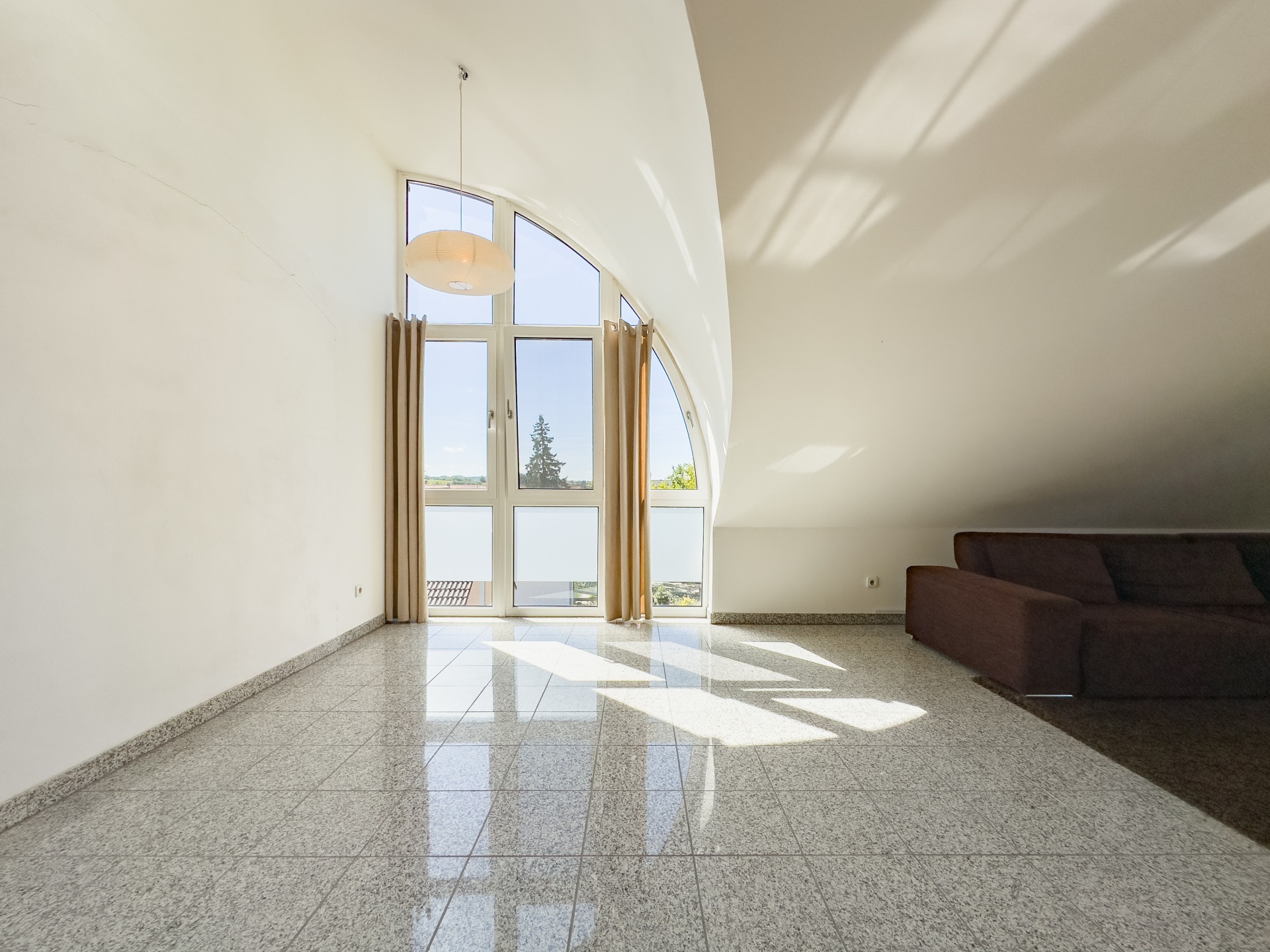 Großes Wohnzimmer DG