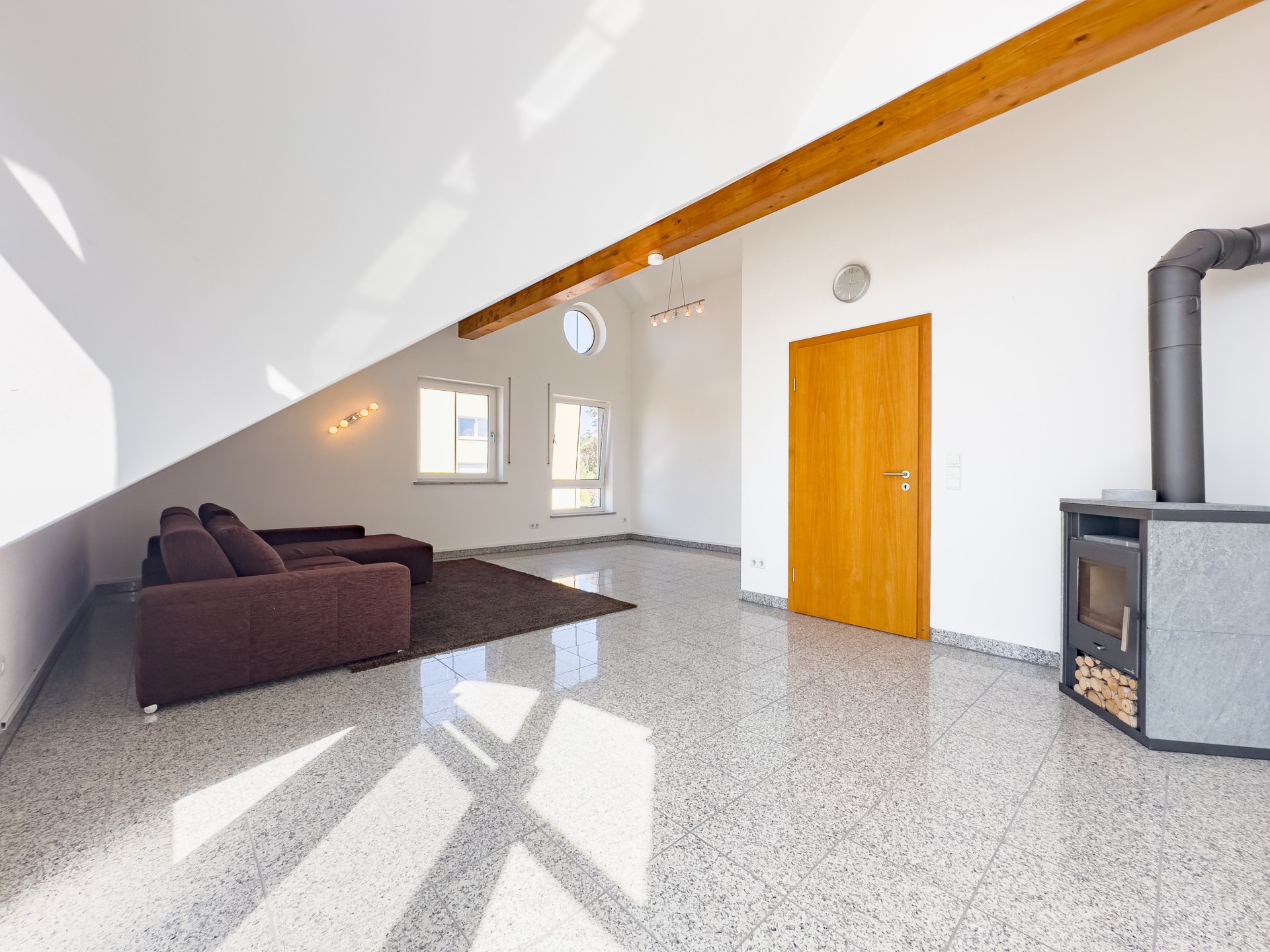 Großes Wohnzimmer DG