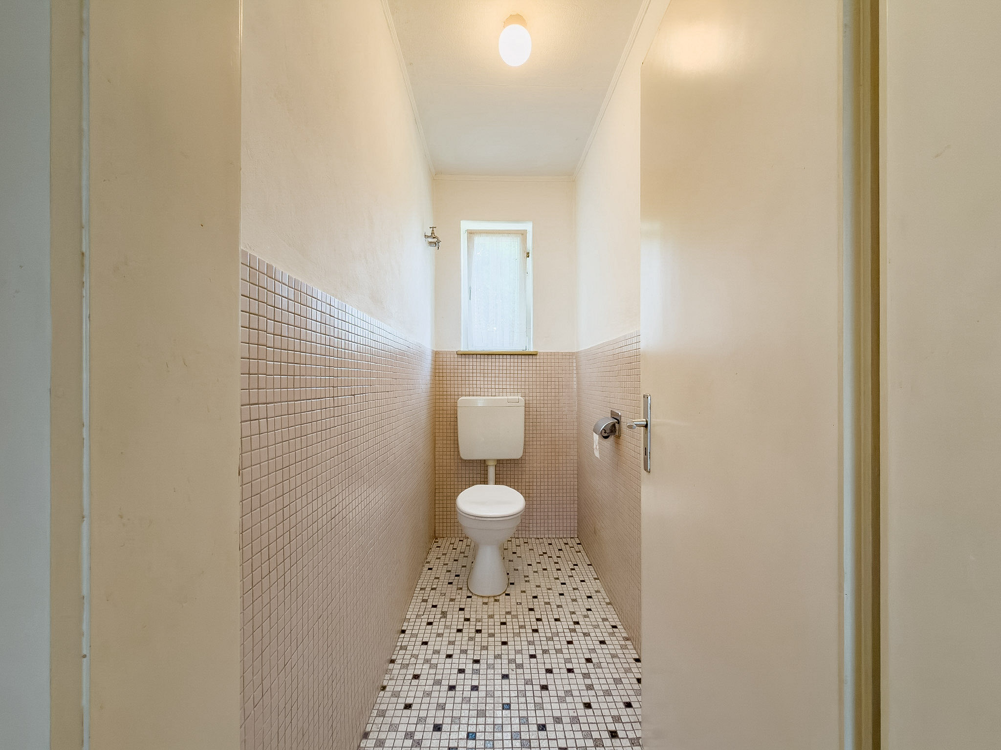 Toilette im EG