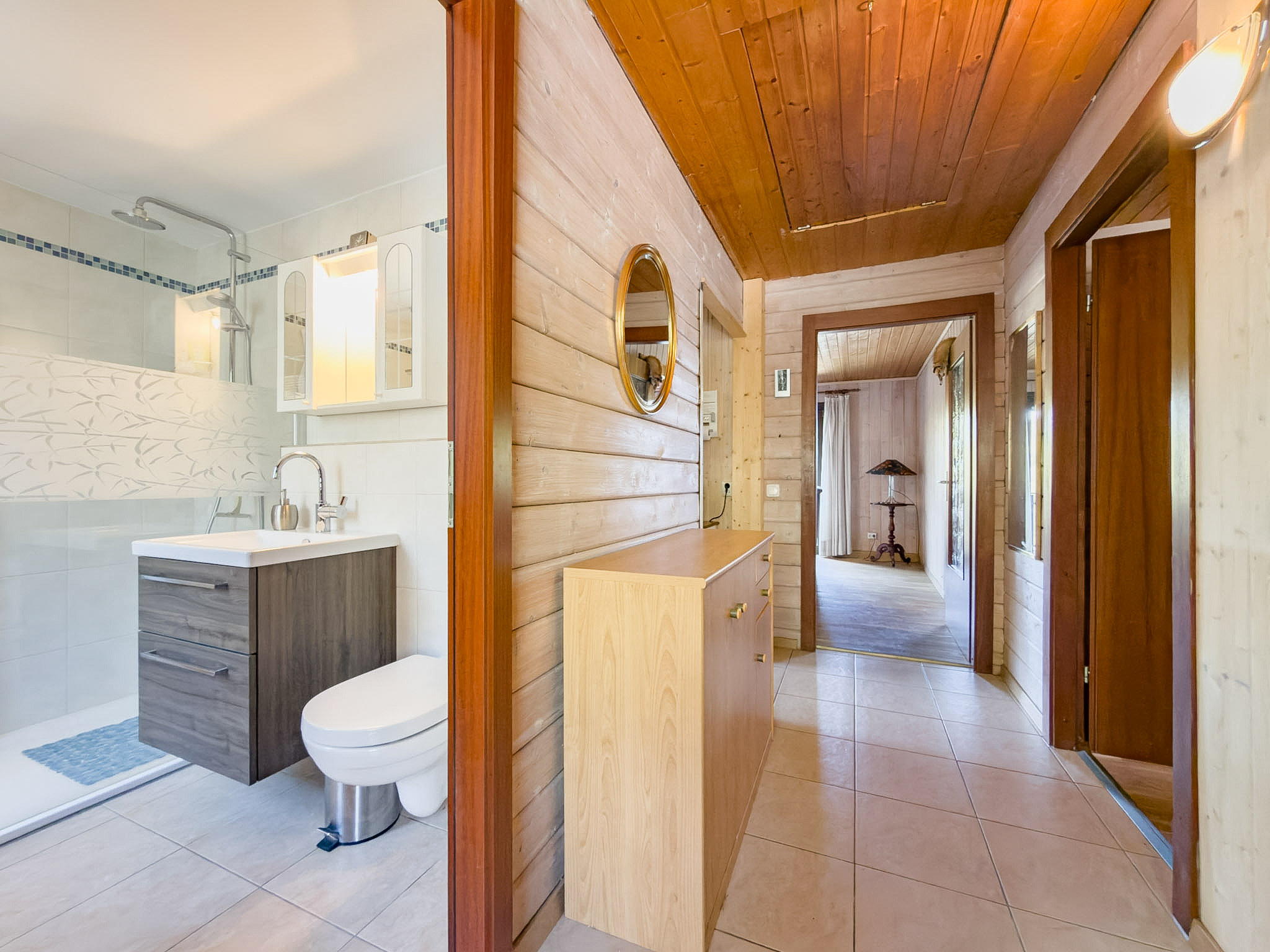 Badezimmer im OG