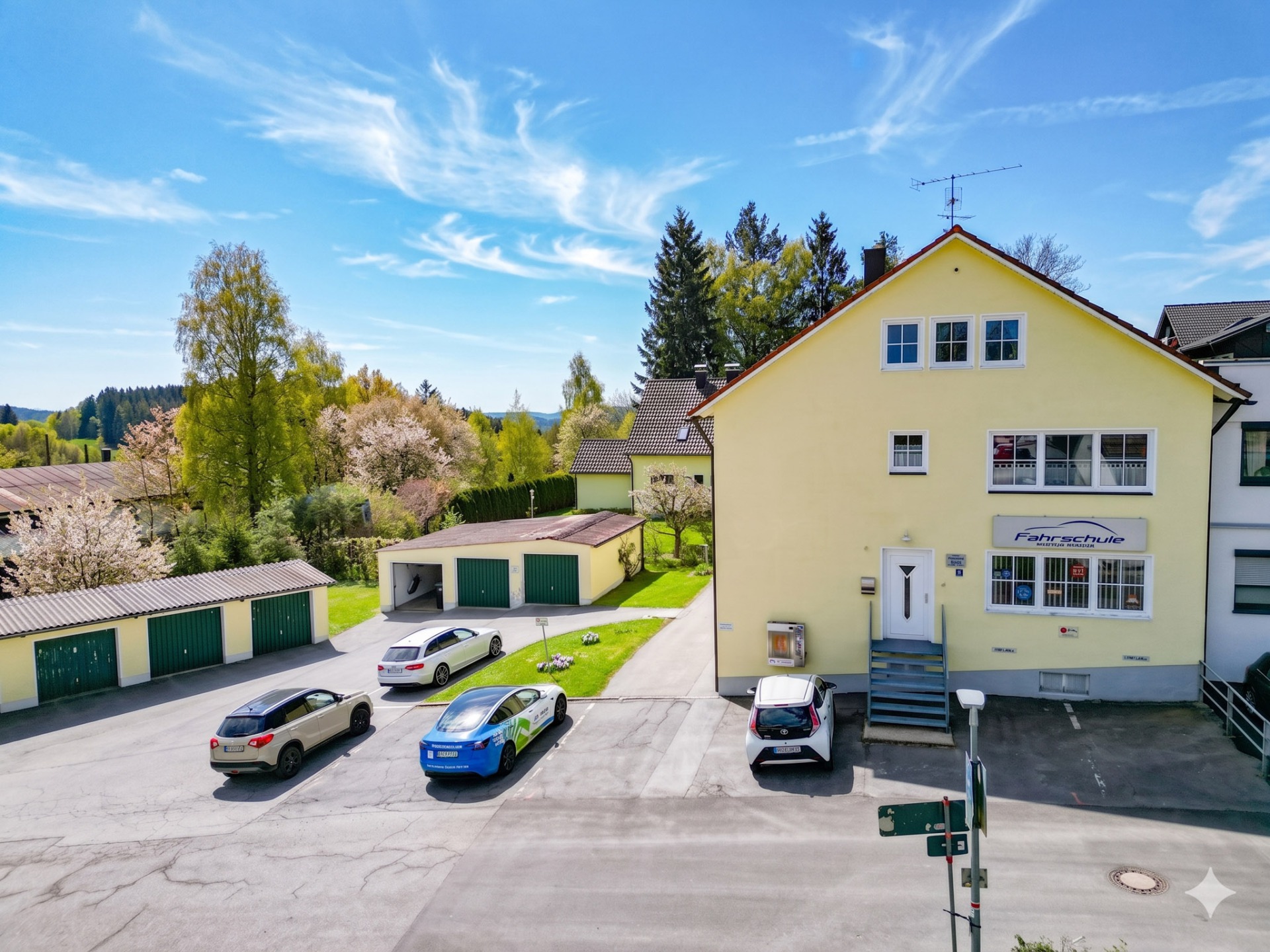 Nordansicht incl. Garagen