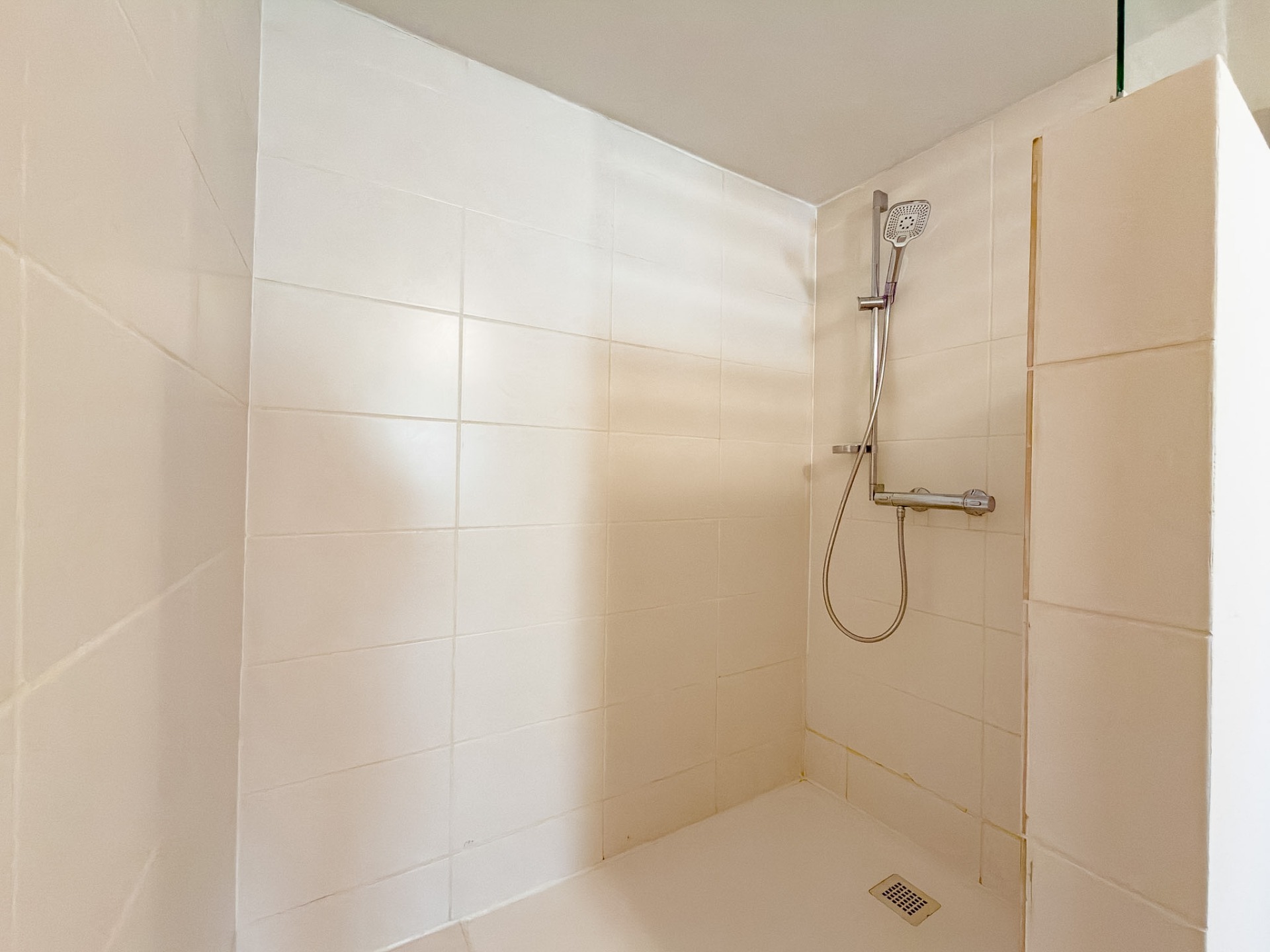 Badezimmer im EG (Bestand)