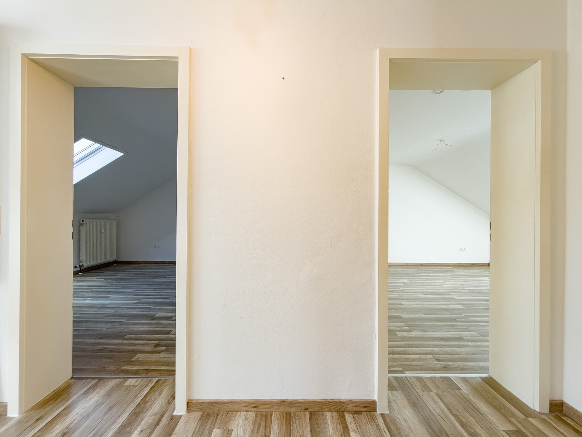 Kinderzimmer / Schlafzimmer im EG (Bestand)