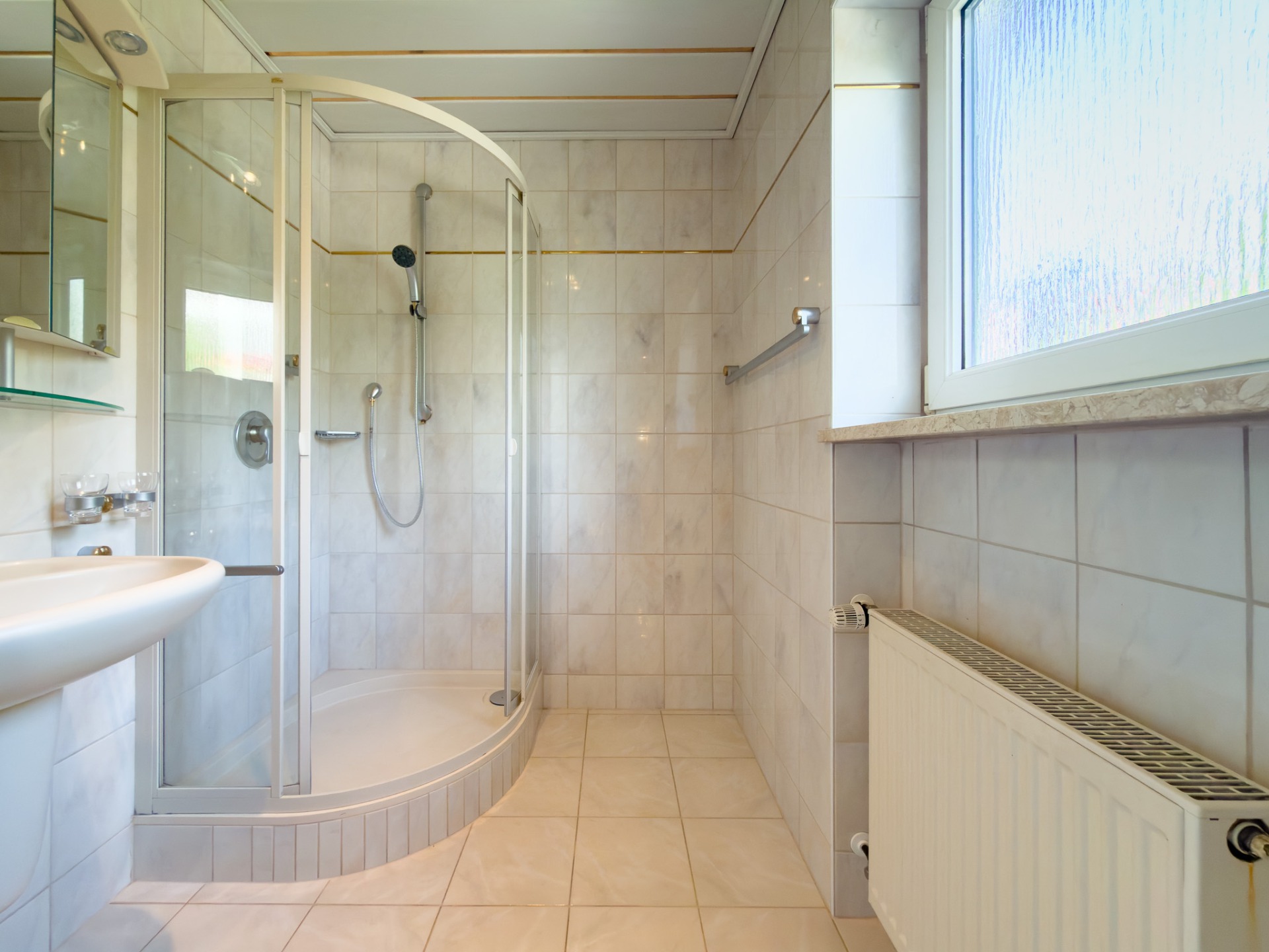 Badezimmer EG