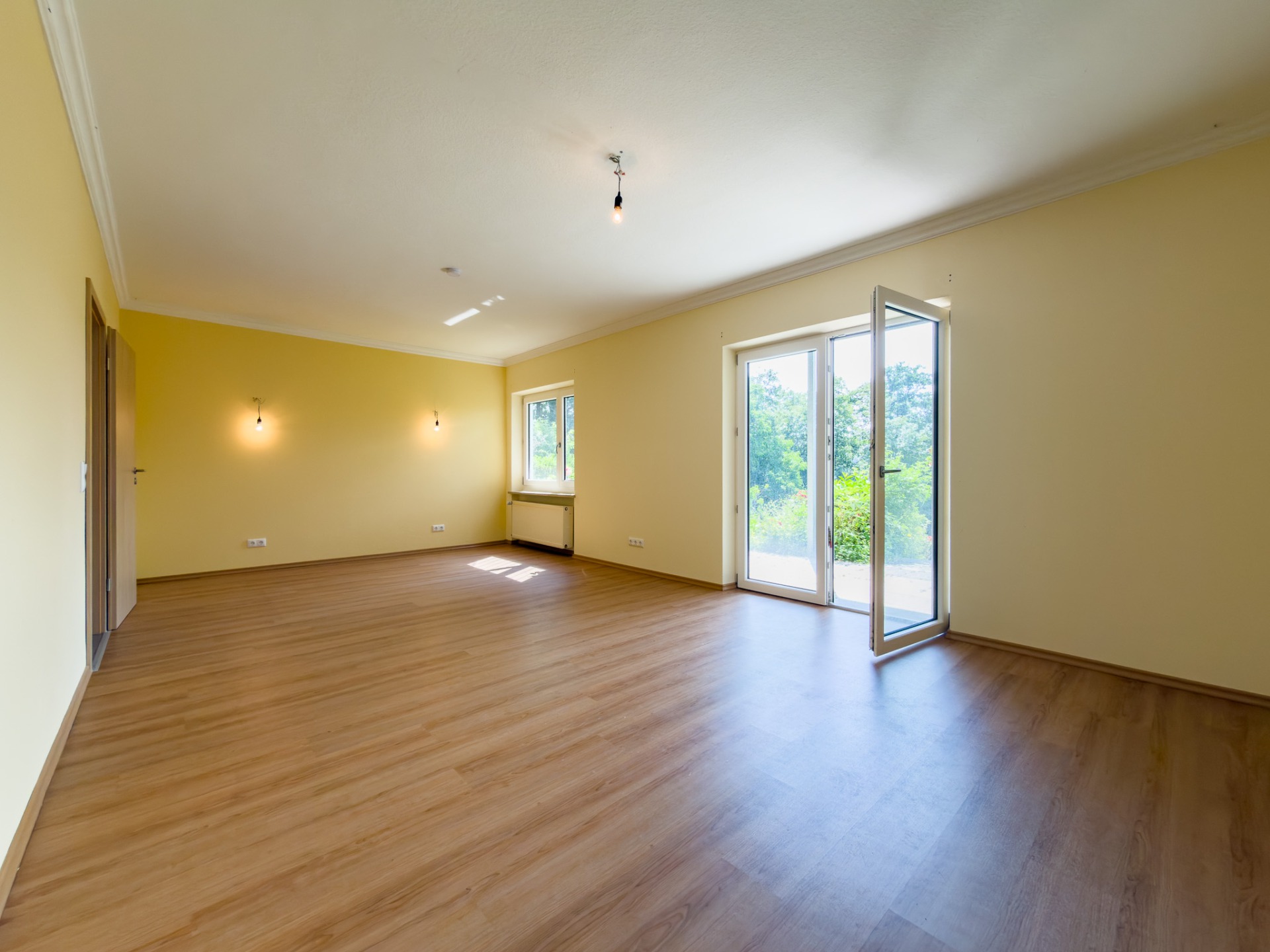 Wohnzimmer/Schlafzimmer UG