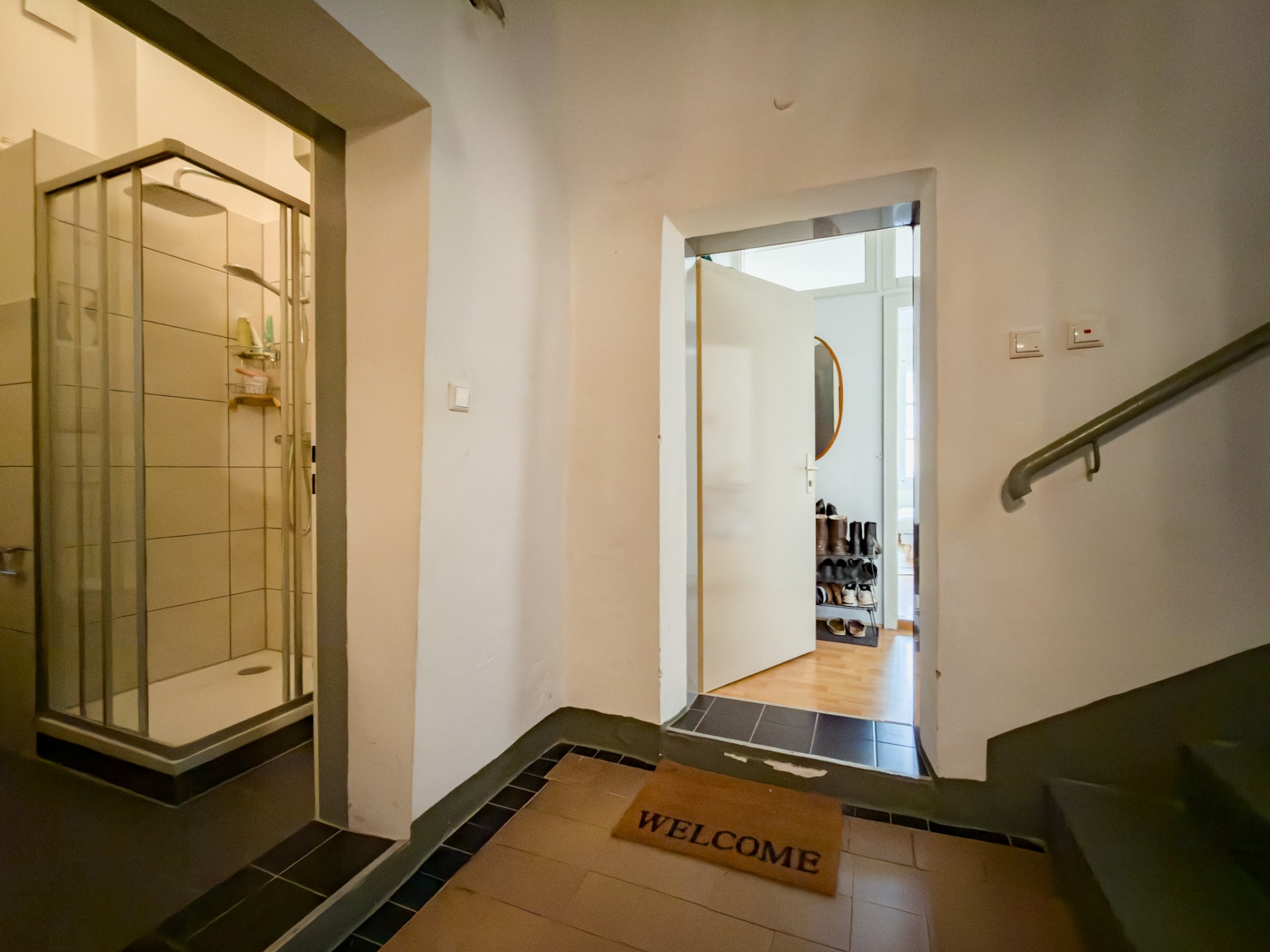 Zugang zur Wohnung und zum Bad