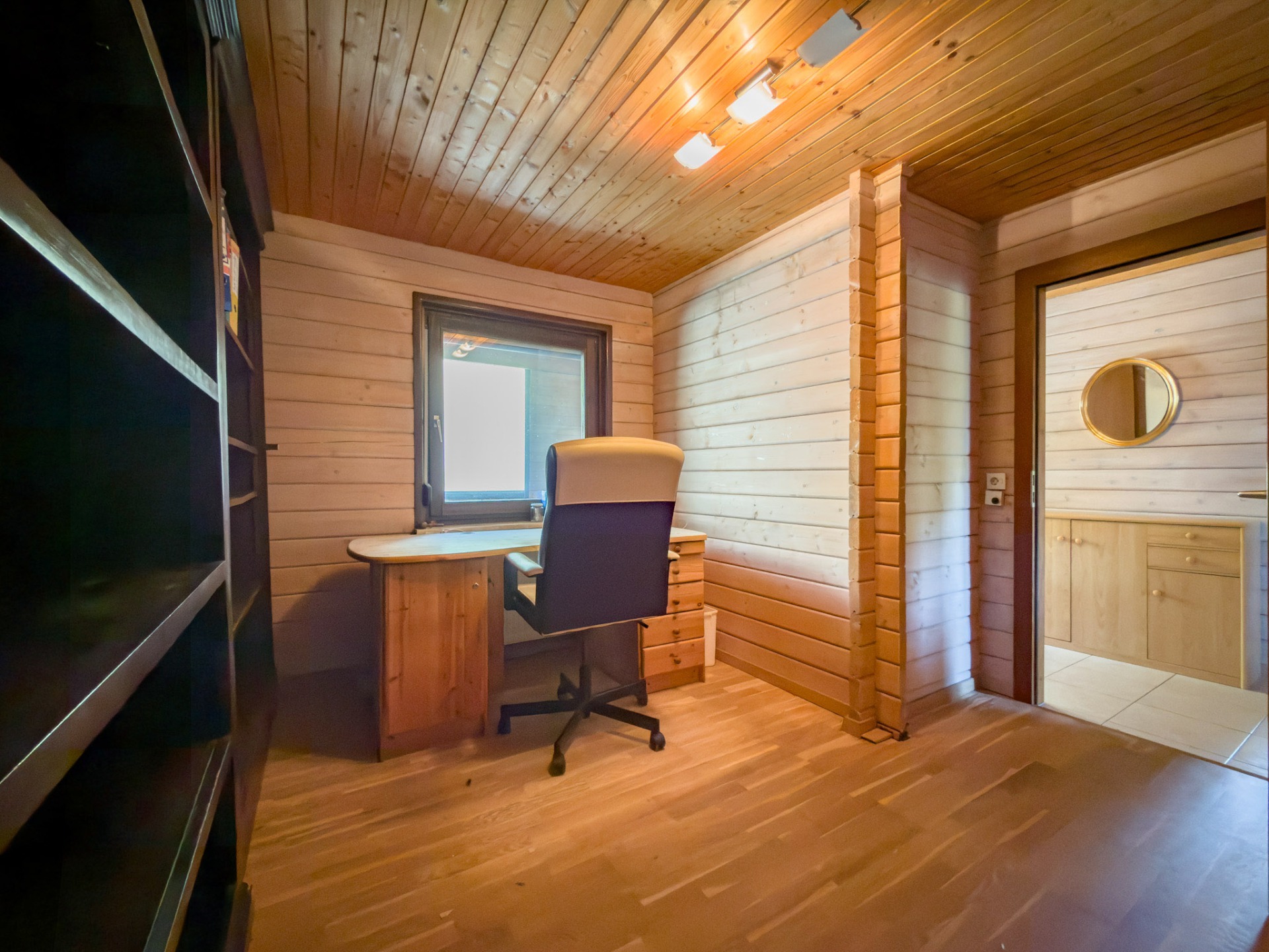 Büro im OG