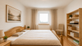 Schlafzimmer (KI bearbeitet) 