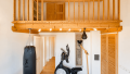 Fitnessraum mit Galerie im OG