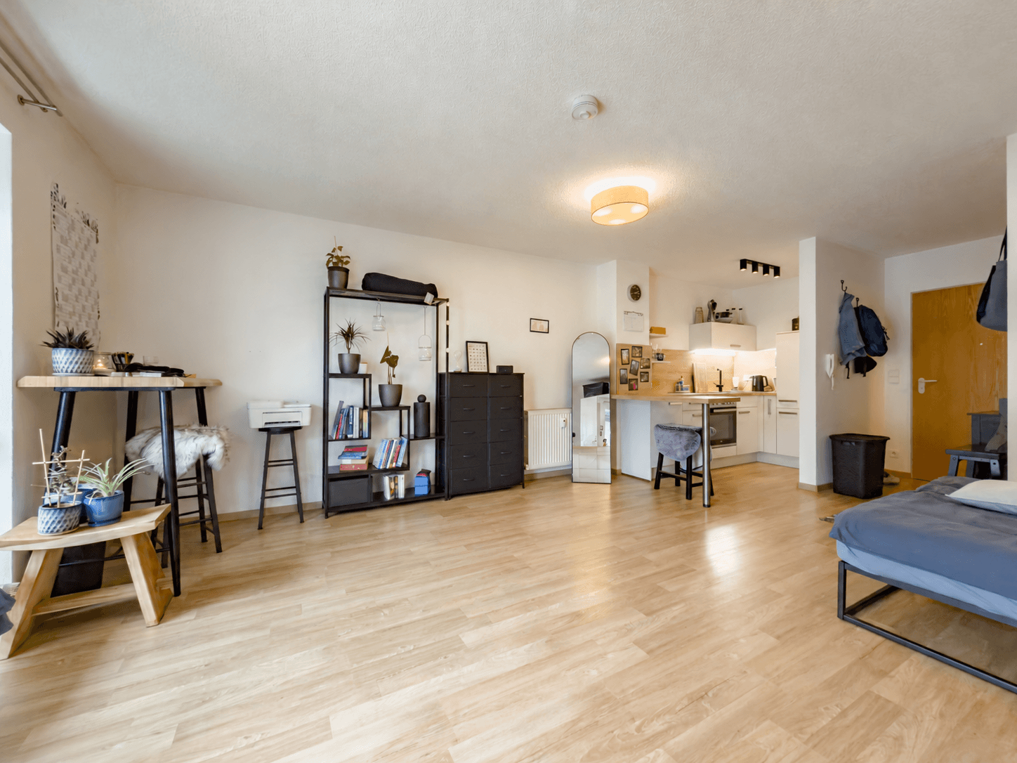 Wohn- und Schlafzimmer