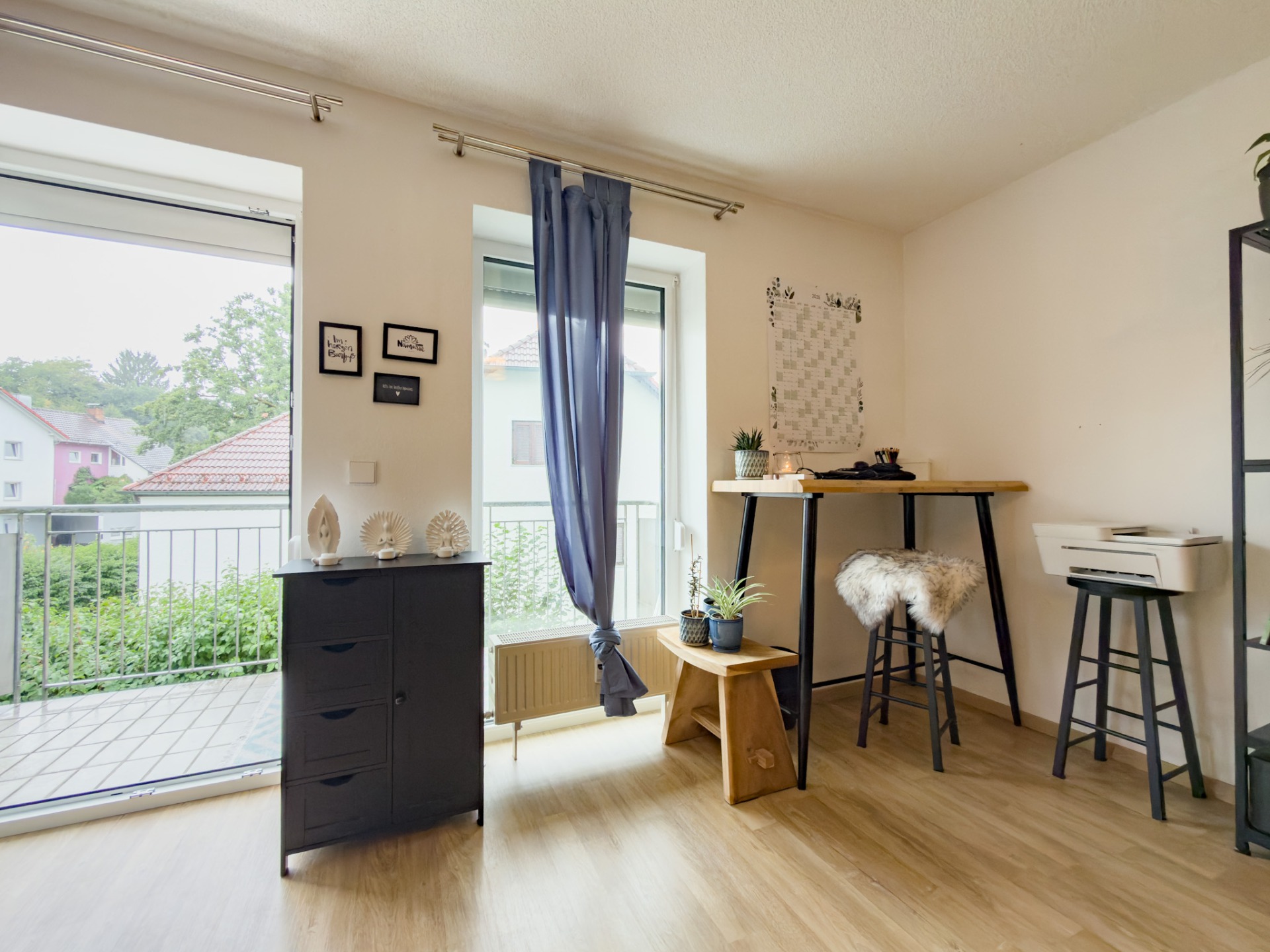 Wohn- und Schlafzimmer