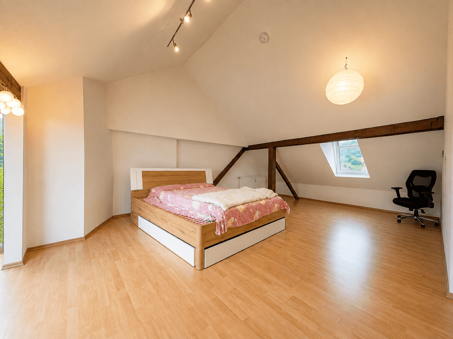 Schlafzimmer 1