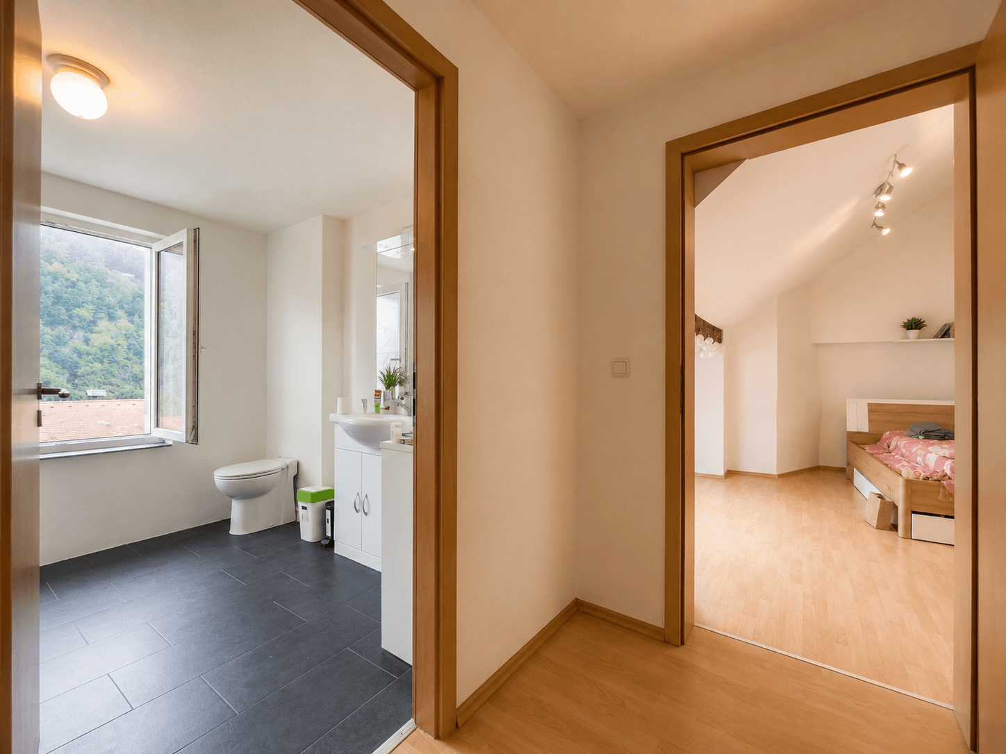 Badezimmer | Schlafzimmer 1