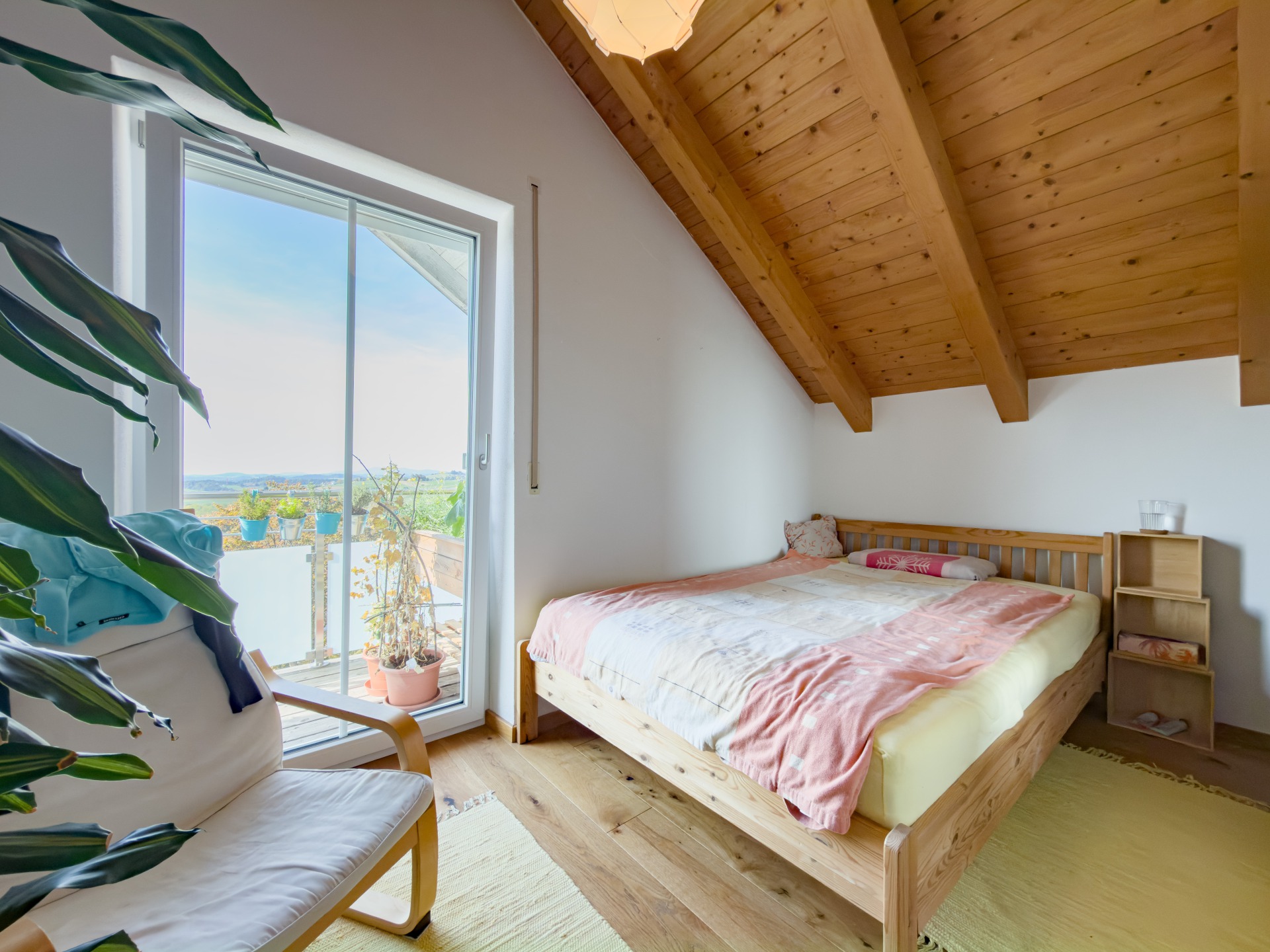 Schlafzimmer 1