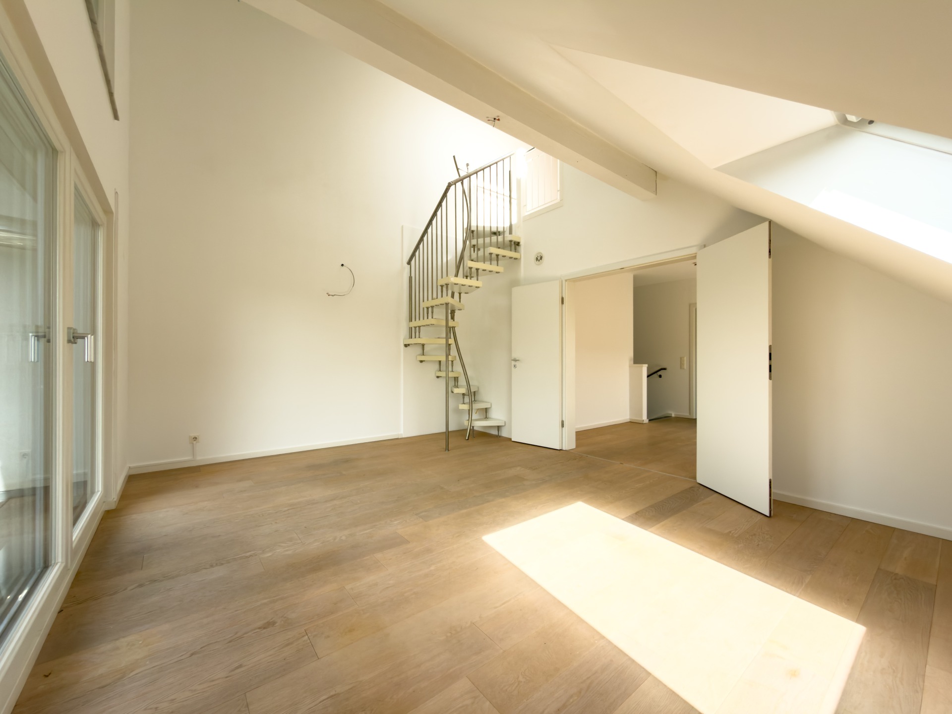 Kinderzimmer/Büro im DG