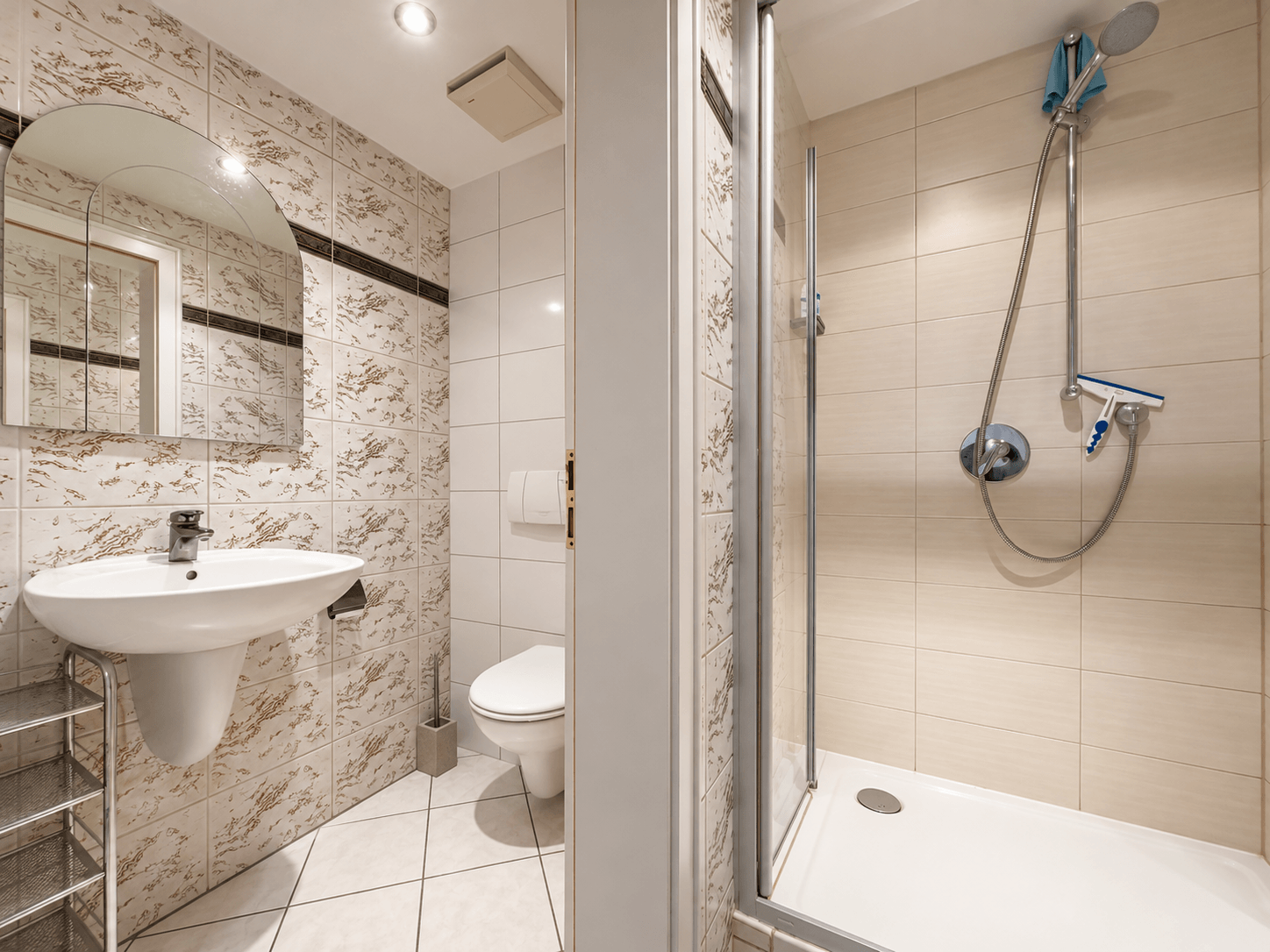 Badezimmer - KI bearbeitet