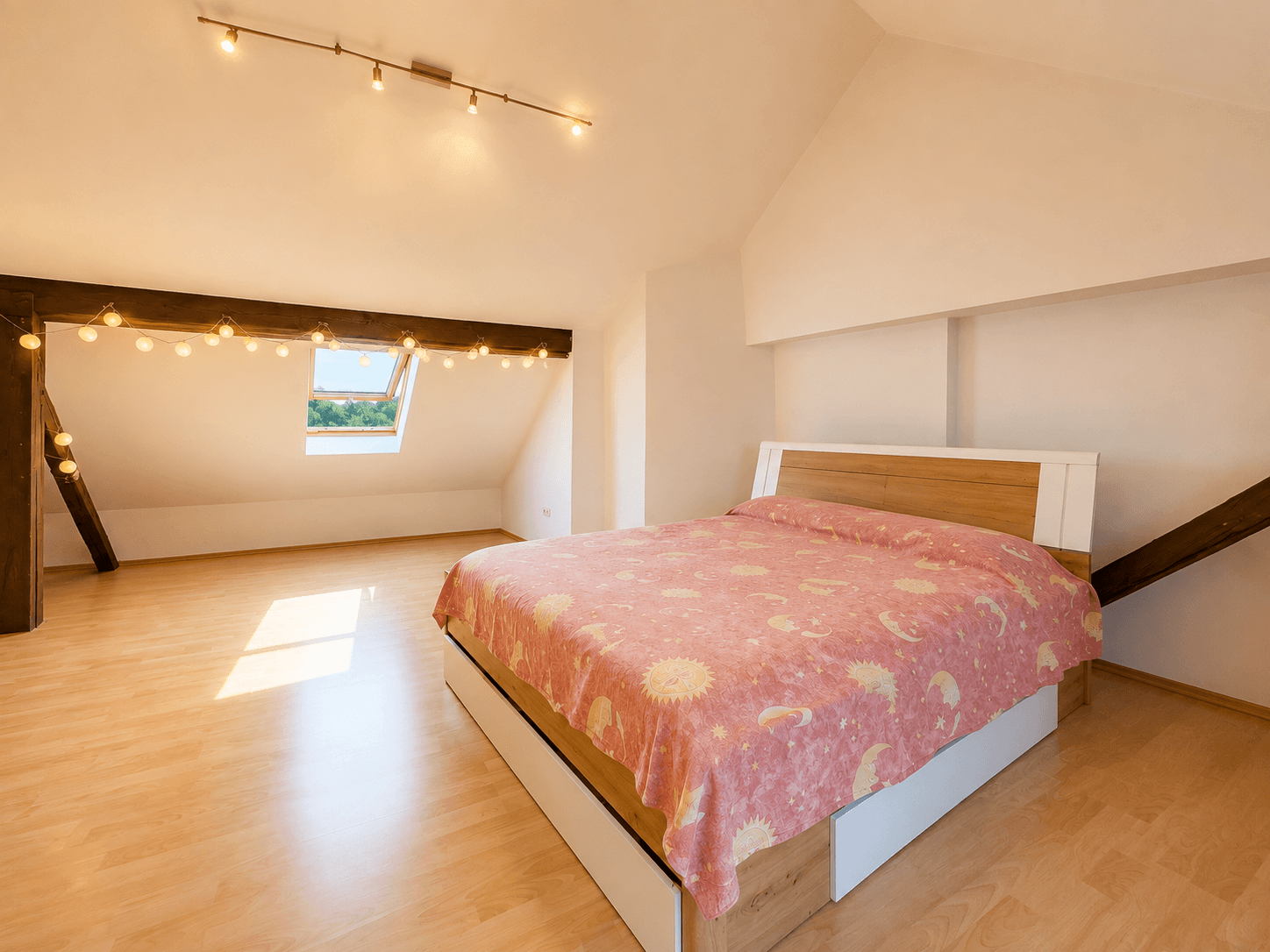 Schlafzimmer 1